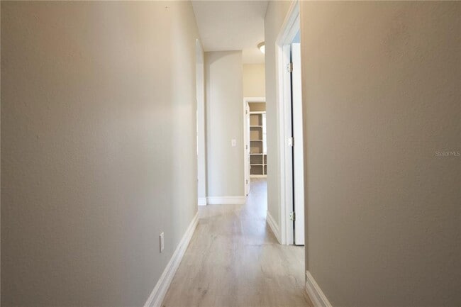 Building Photo - 2560 Tall Maple Loop