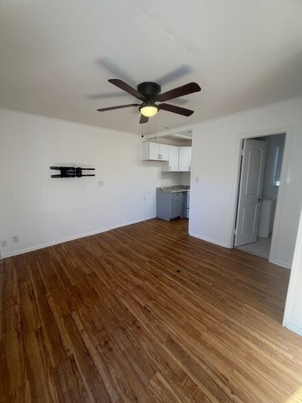 Building Photo - 625 54th St