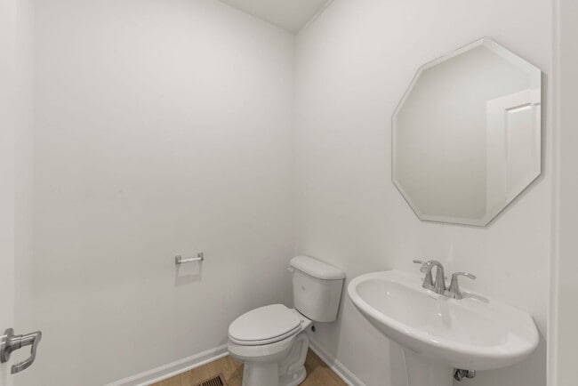 Building Photo - 7705 Nightshade Ln
