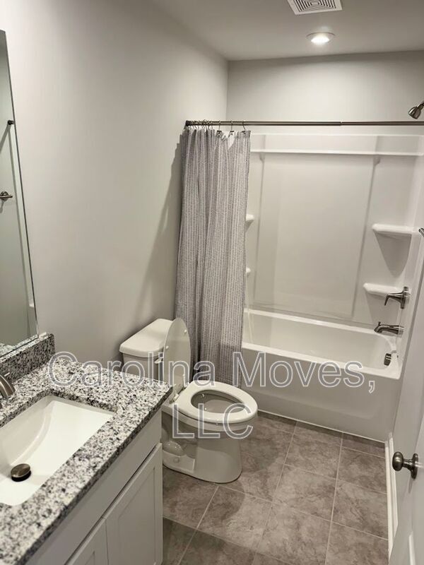 Building Photo - 527 Winding Meadow Ln
