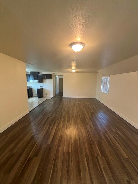 Building Photo - 133 W 74th St