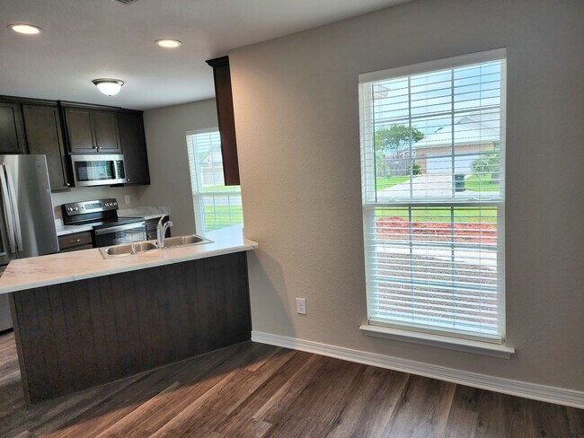 Building Photo - Corner lot 3/2 home in Elberta