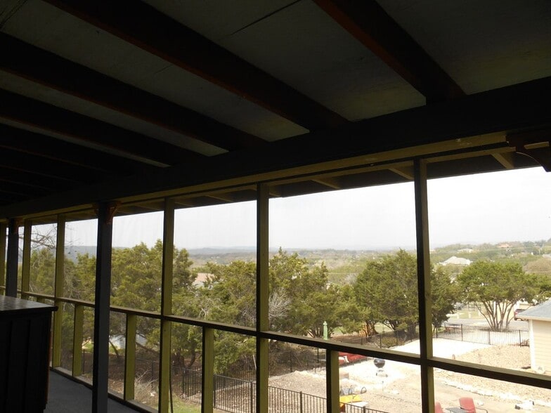 Building Photo - 21010 Stillwood Ct