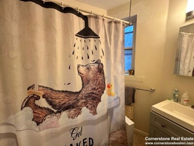 Building Photo - FENWAY (NEU) 3 BR Apt - 9/1 - NO BROKER FEE