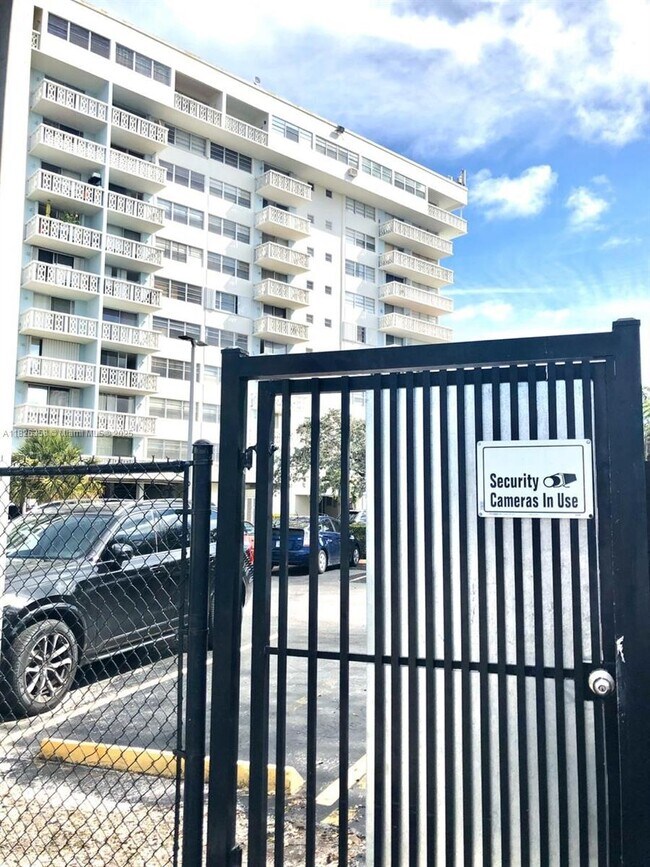 Building Photo - 13155 Ixora Ct
