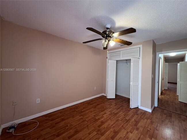 Building Photo - 2750 N 34th Ave