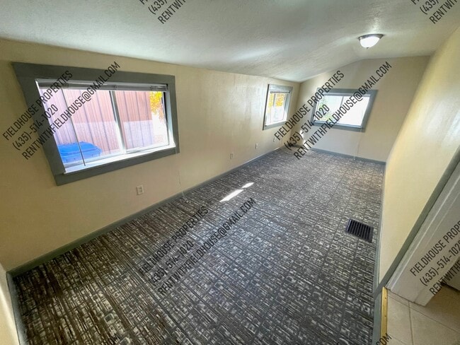 Building Photo - 357 N 200 E