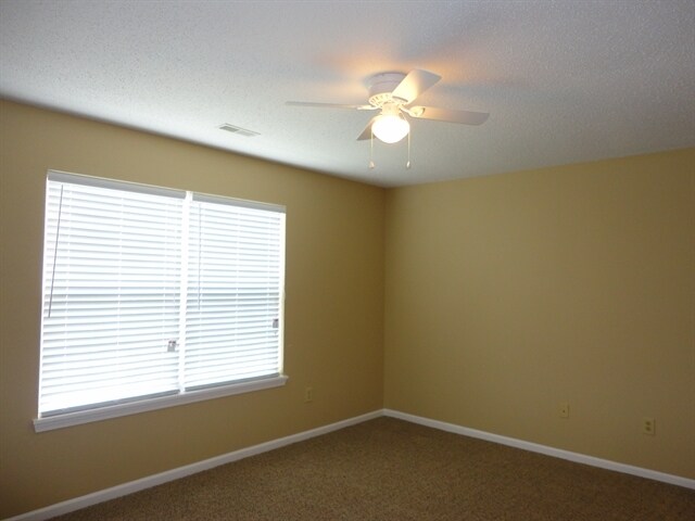 Building Photo - 15278 Fawn Meadow Dr