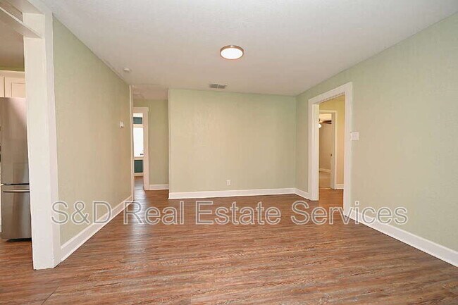Building Photo - 3958 2nd St NW