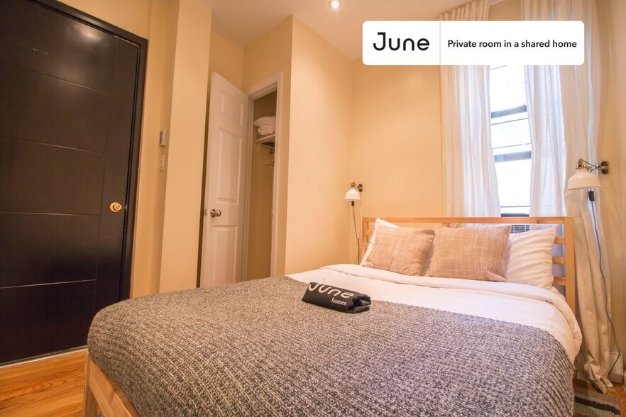 Primary Photo - Room in Shared 4 bed/2 bath home