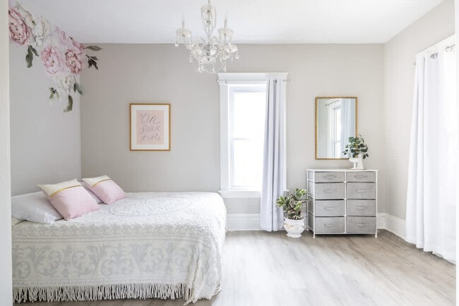 Building Photo - 6011 Ellen Ave