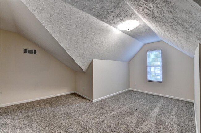Building Photo - 3112 Sentinel Cir