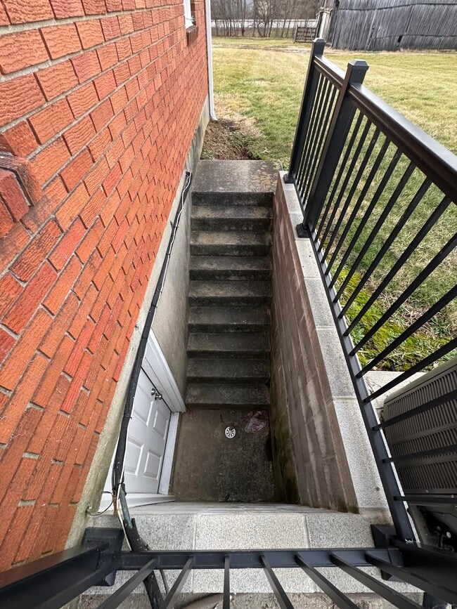 Building Photo - 111 Hartley Ln