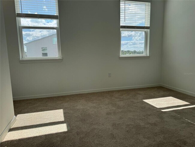 Building Photo - 301 Platform Ln