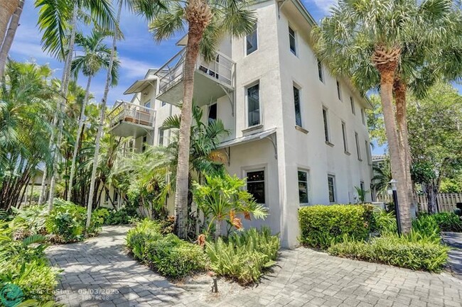 Primary Photo - 816 SW 4th Ave