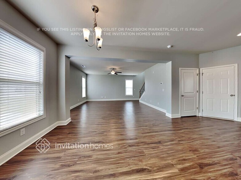 Building Photo - 349 Wood Point Way