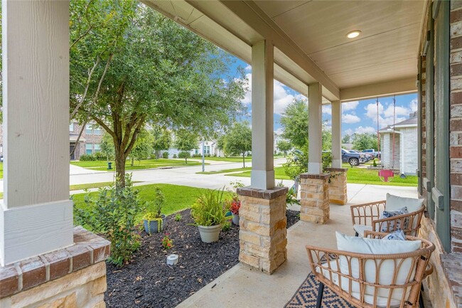 Building Photo - 24714 Crimson Pine Dr