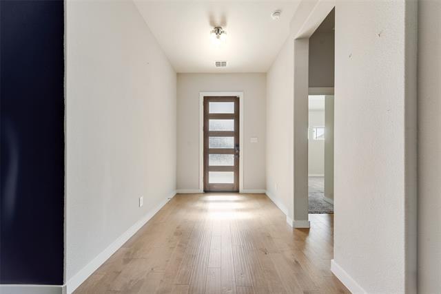 Building Photo - 253 Coyote Creek Dr