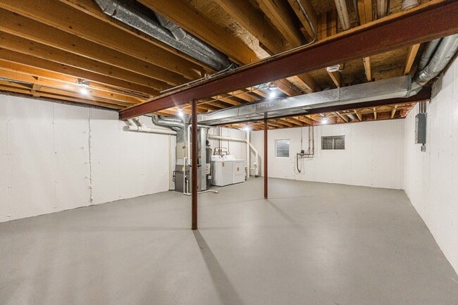 Building Photo - 115 N Dole Ave
