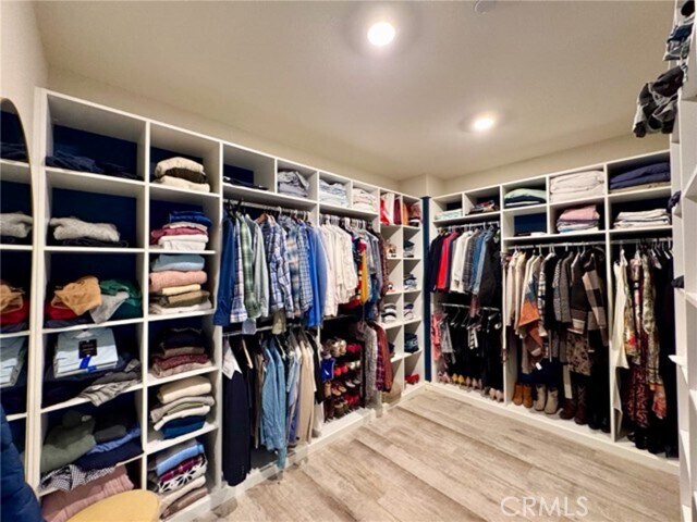 Building Photo - 45725 Middle Gate Ct