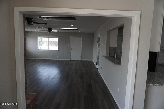 Building Photo - 3311 Drumond Rd