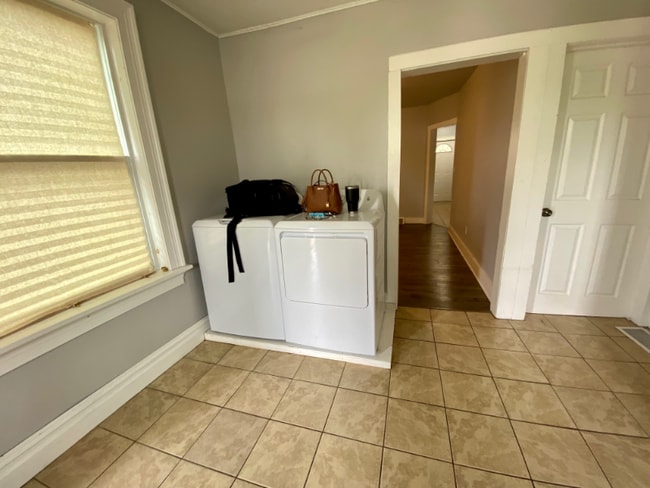 Building Photo - 1039 W Wilkes Barre St