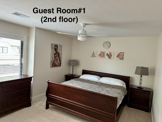 Building Photo - Beautiful 4BR/3.5BA Home in Granger – Spac...