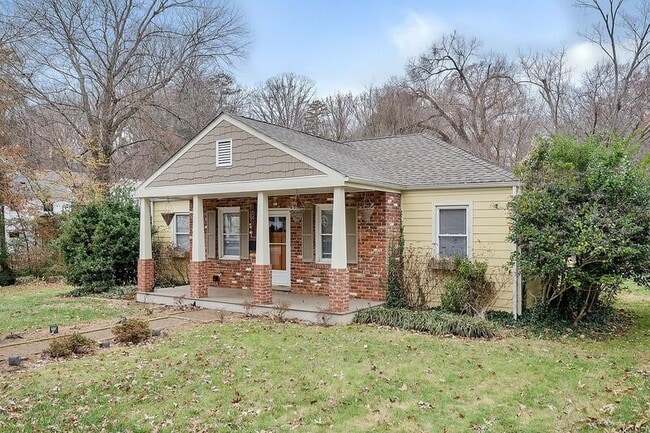 Primary Photo - 1641 Cherry Ave