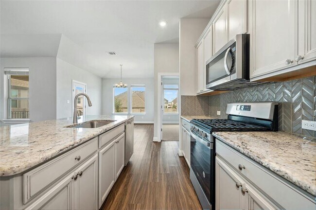 Building Photo - 116 Birkshire Dr