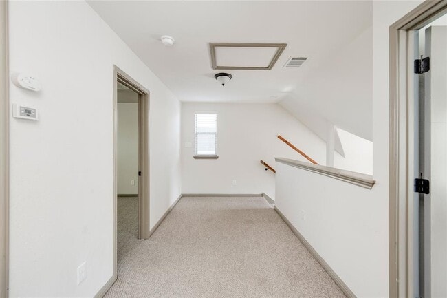 Building Photo - 483 McGarity