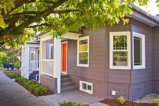 Building Photo - 1425 E Yesler Way