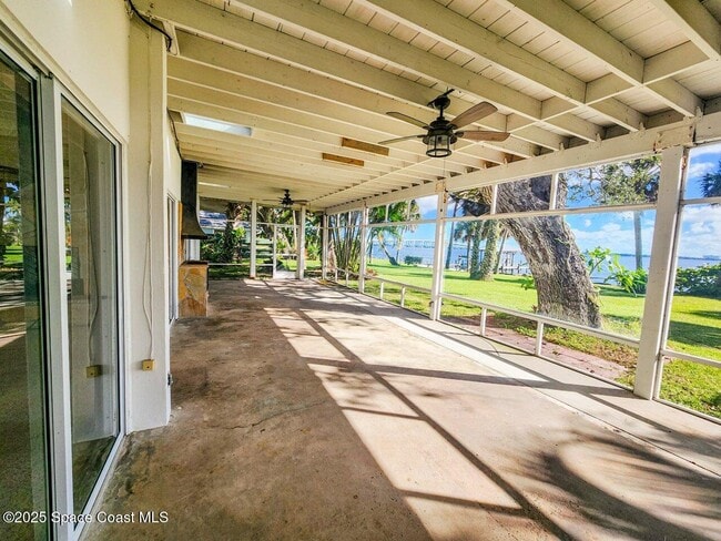 Building Photo - 1181 Sunny Point Dr