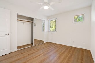 Building Photo - Downstairs 1 bedroom apartment with small patio and additional storage