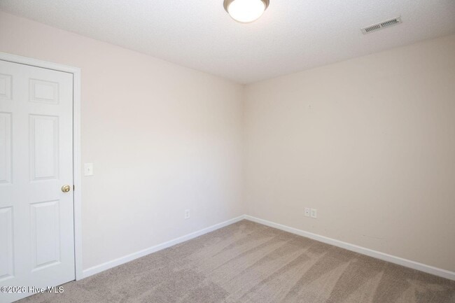 Building Photo - 62 Forest Mountain Ct