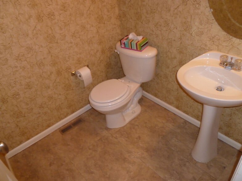 First Floor Bathroom - 3009 Rock Creek Dr