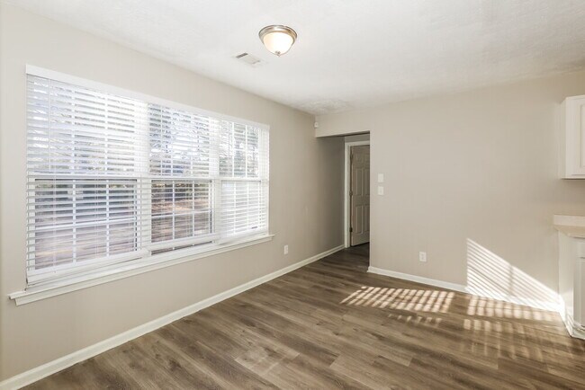 Building Photo - 1423 Buckingham Ct