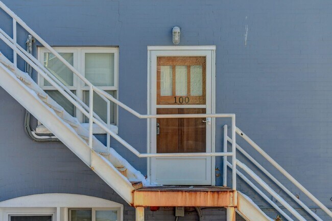 Building Photo - 4BR/2BA Beautiful Historic Home in the Highlands! AVAIL 5/15