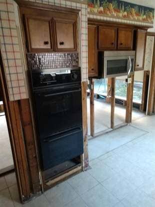 Building Photo - 15610 Stoney Fork Dr