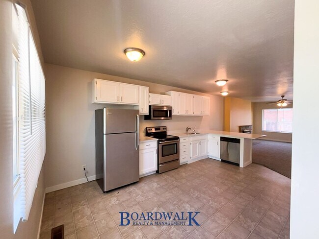 Building Photo - 325 Baird Cir