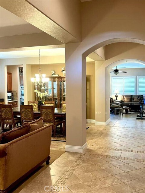 Building Photo - 5336 Toledo Way