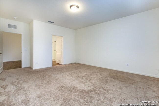 Building Photo - Modern Move-In Ready Home Near Lackland AFB | Pool, Park & Prime Location!
