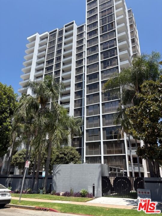 Building Photo - 343 Pioneer Dr