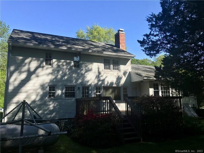 Building Photo - 52 Knapp Ln