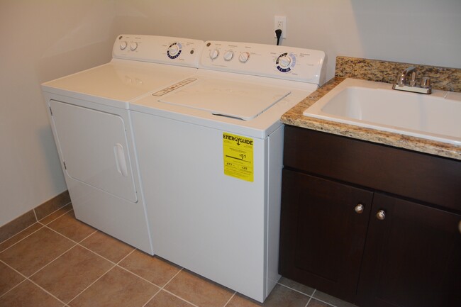 Laundry Room - 6250 Windemere Ln