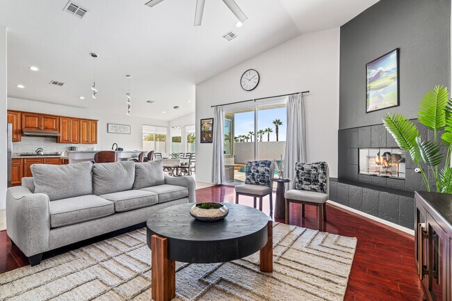 Building Photo - 79535 Dandelion Dr