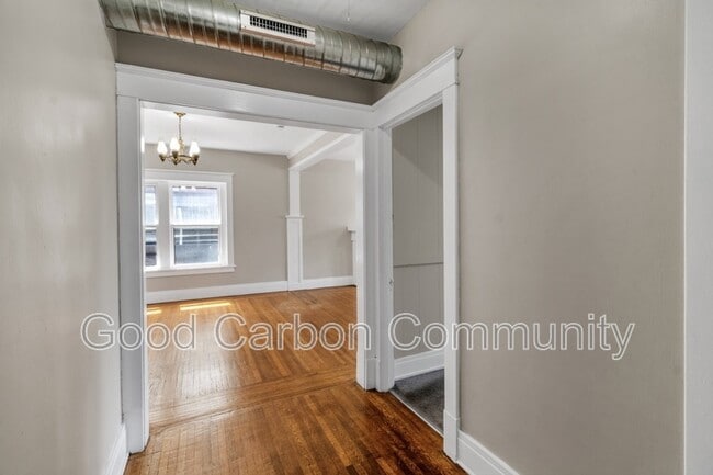 Building Photo - 79 Saranac Ave