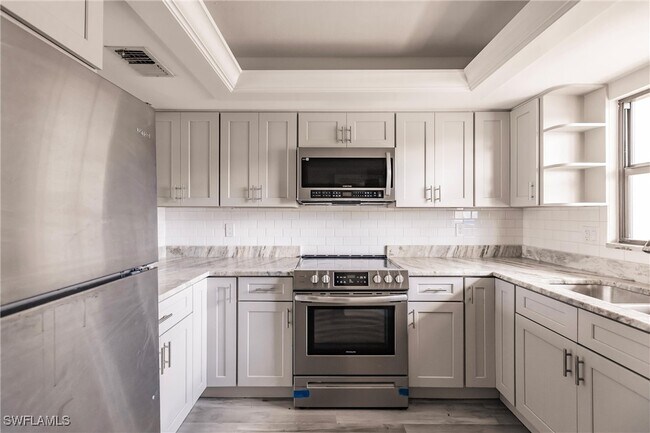 Building Photo - 16361 Dublin Cir