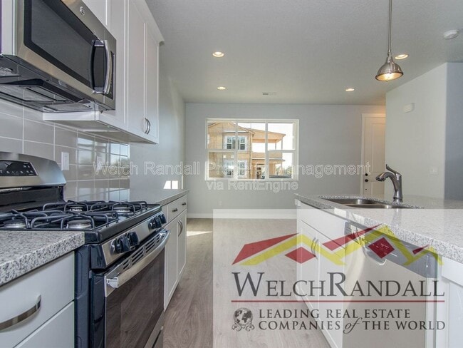 Building Photo - 1177 W Jackson Ave