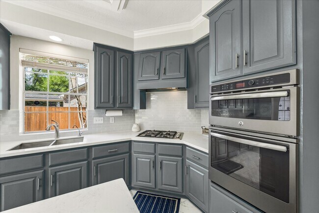 Building Photo - 11818 Orchard Mountain Dr
