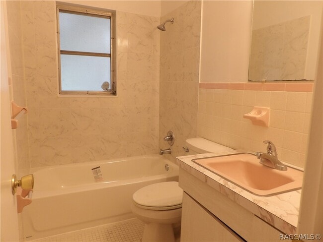 Building Photo - 3492 S Highlands Ave